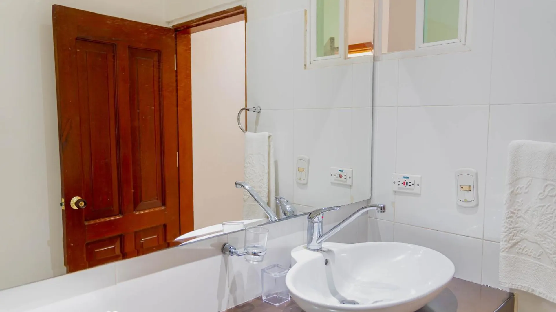 Hotel Coral Reef Cartagena