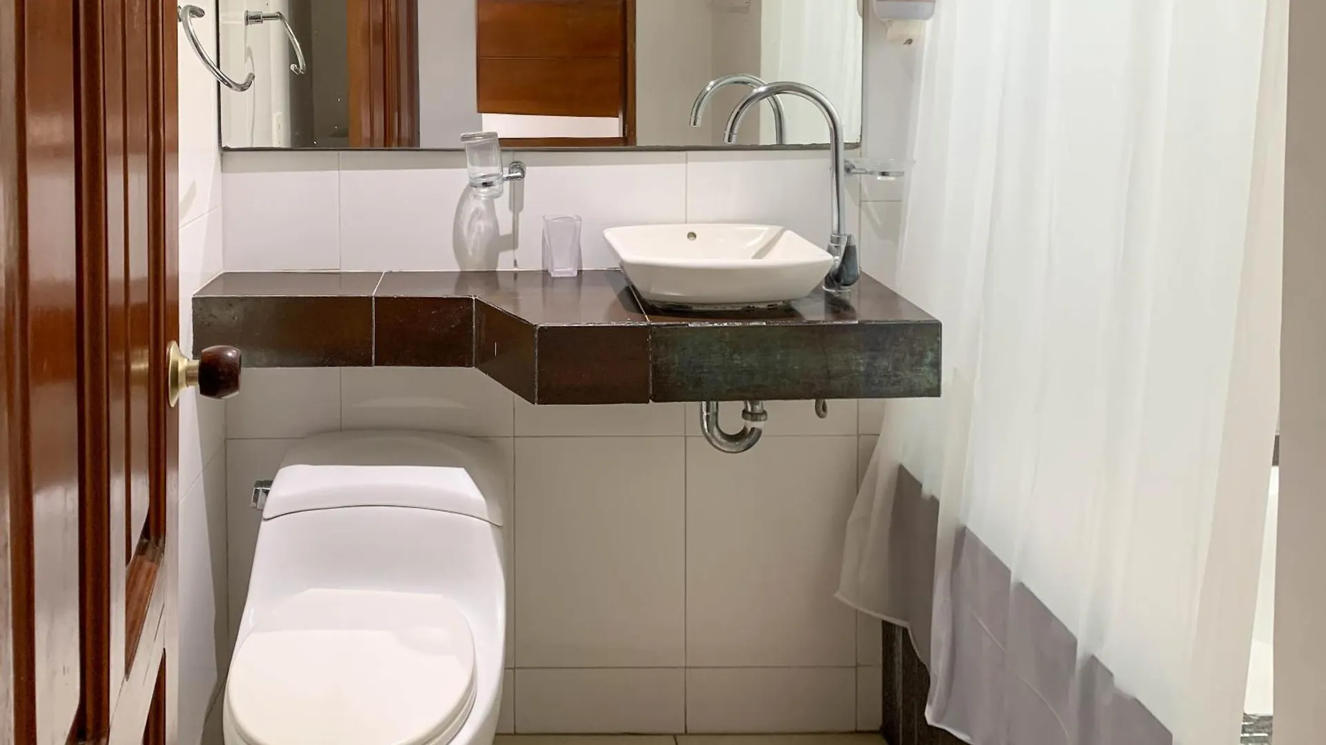 ***  Hotel Coral Reef Cartagena Colombia