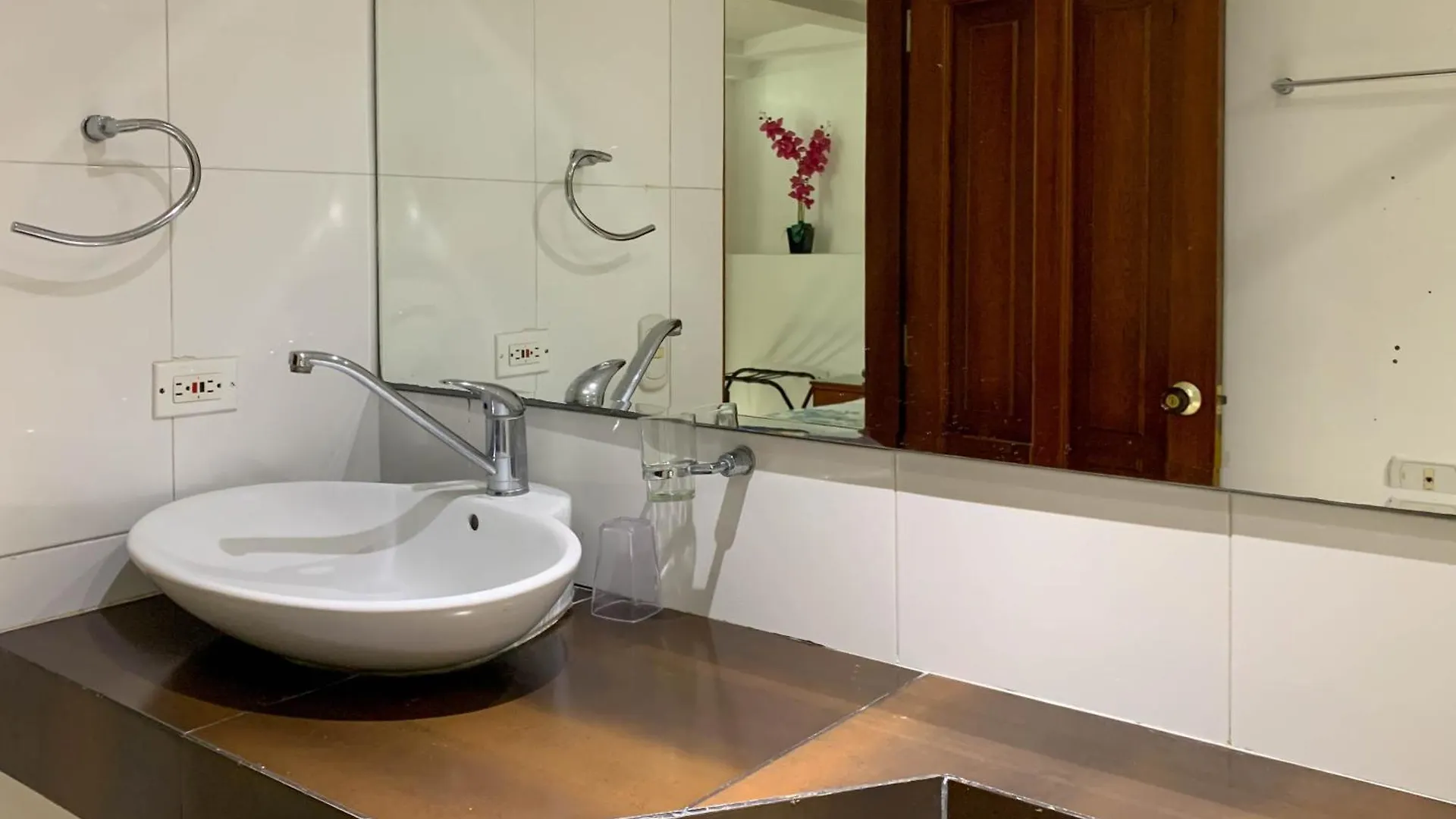 Hotel Coral Reef Cartagena